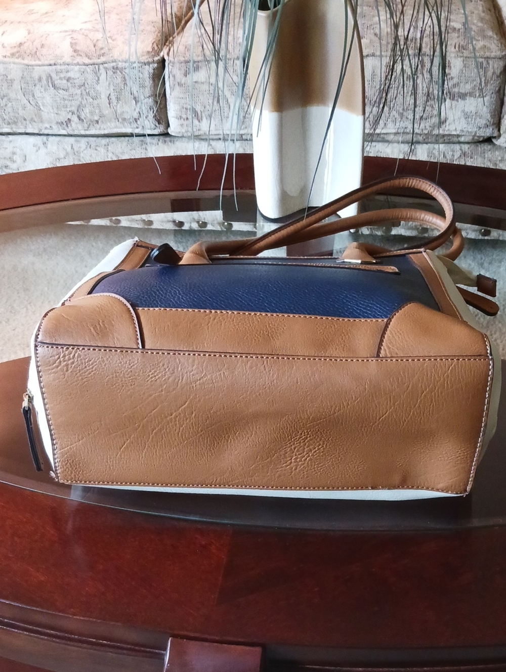 LARGE Tri Color Handbag - Picture 5 of 8